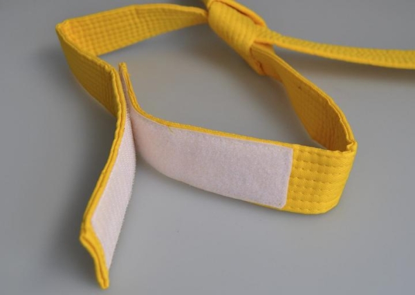 Kinder-Klettgürtel gelb mit Knoten