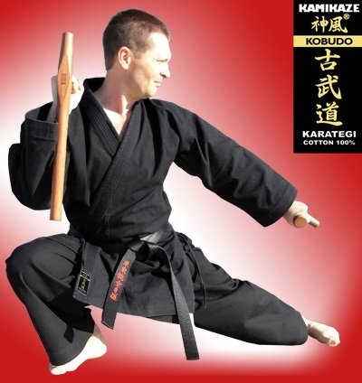 Kamikaze Karate Anzug schwarz Kobudo