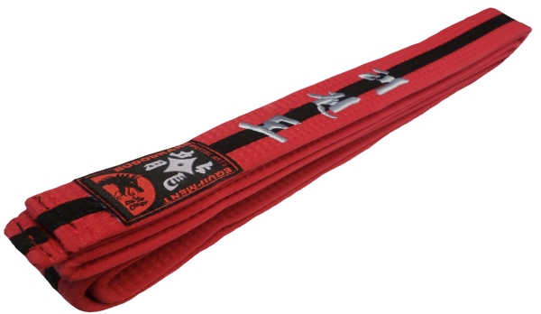Taekwondo- Gürtel rot-schwarz (Mittelstreifen) mit Bestickung "Taekwondo"
