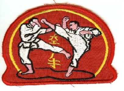 Karate Aufnäher Kämpfer rot